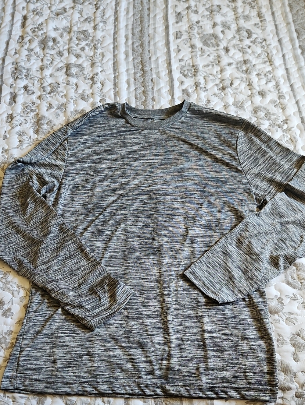 Men's Gray Marled Long-Sleeve Crewneck Shirt